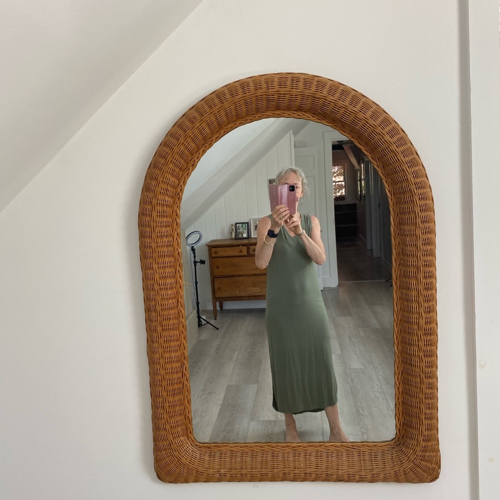 Super comfortable Jackson Rowe dress, olive green, lined skirt on inside.
